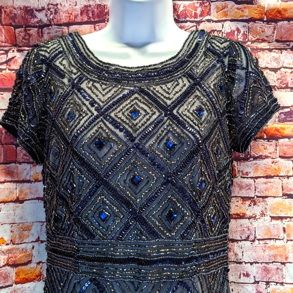 Adriana Papell Gown - Picture 2 of 15